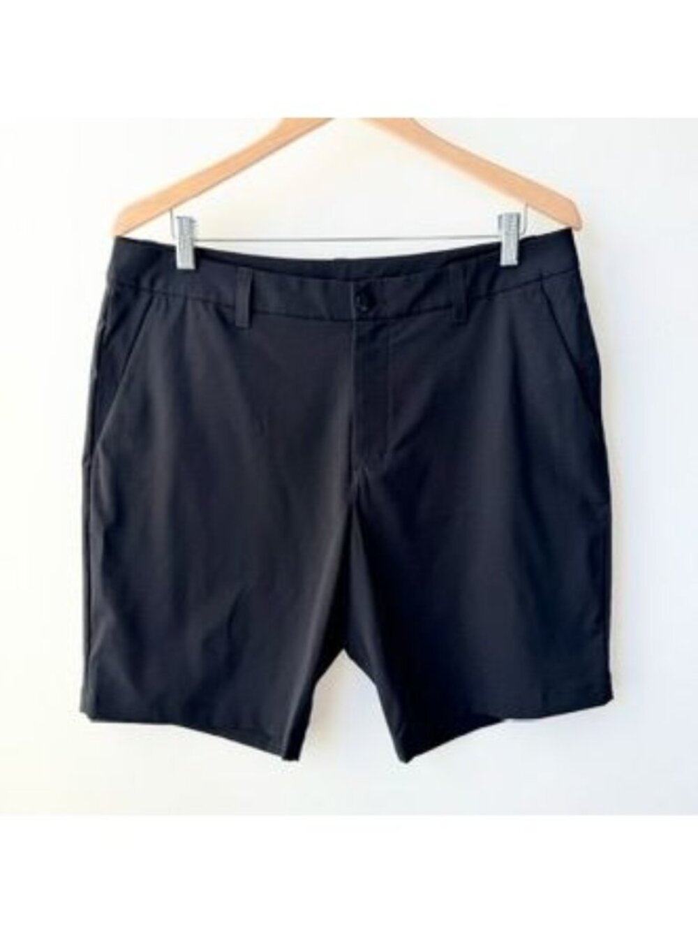Lululemon Mens Size 34 Black Commission Golf Shorts Performance Casual A177